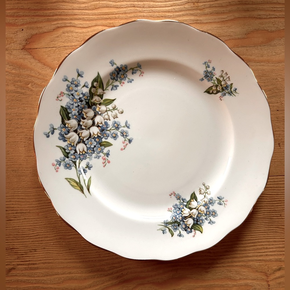 Colclough Bone China Forget-Me-Not Pattern